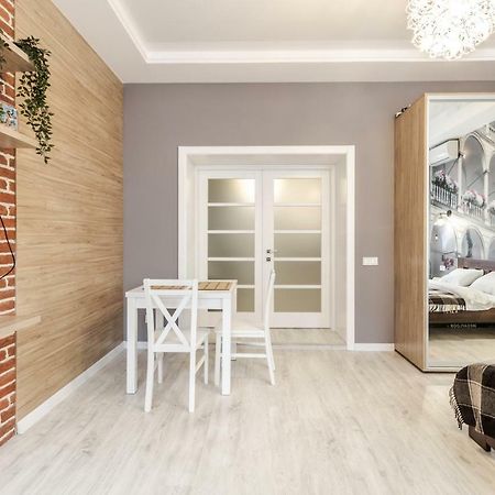 Modern Rus Apartment Lviv Exterior photo